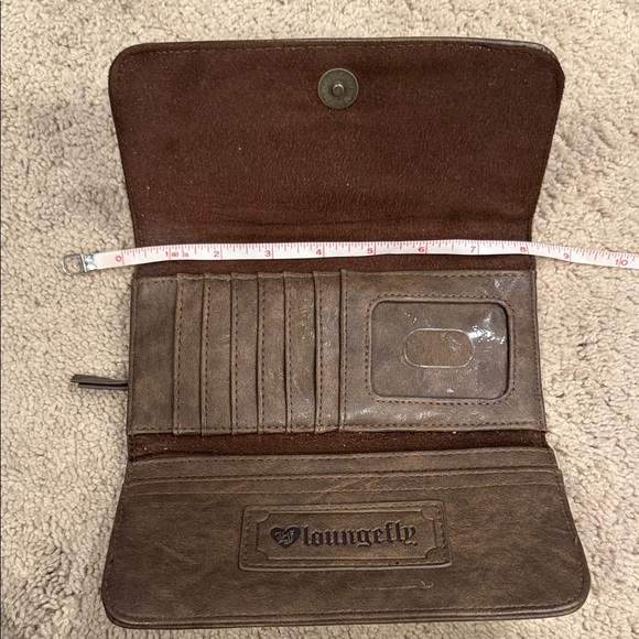 Loungefly Brown Skull Embossed Wallet - Picture 3 of 3